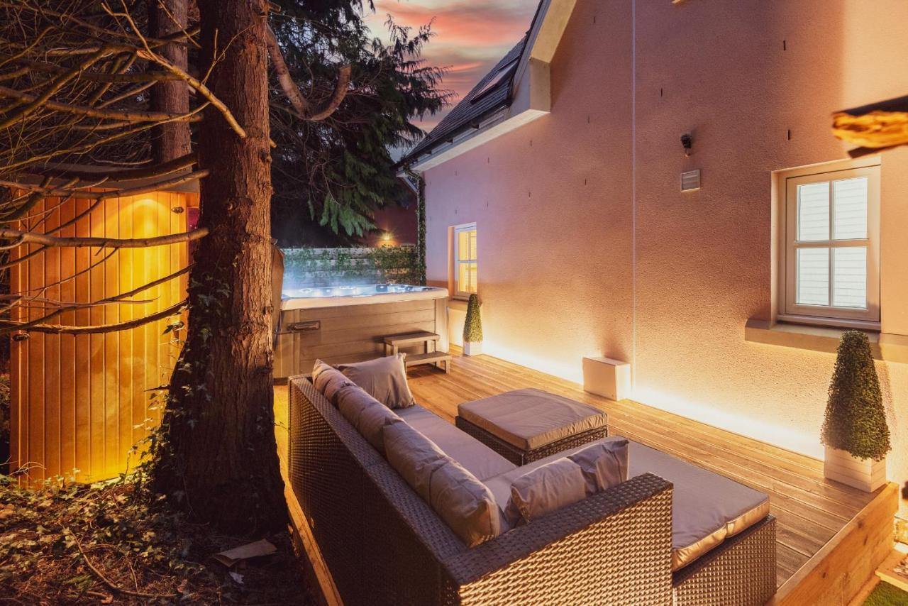 Pink Spa Nest Blairgowrie and Rattray Exterior foto